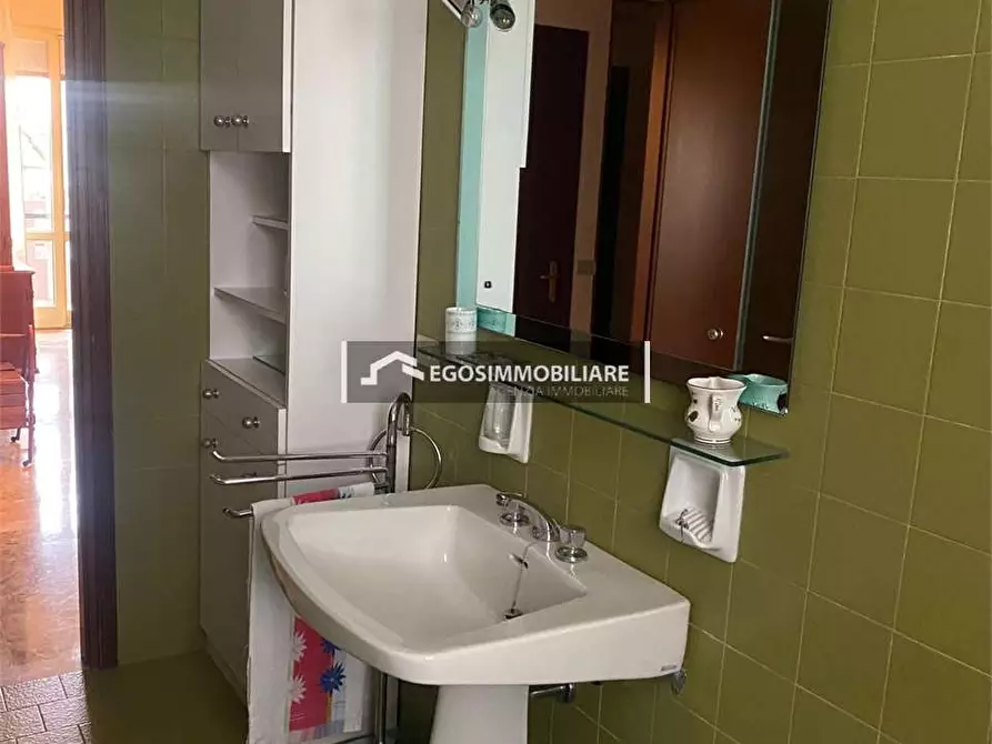 Immagine 19 di Appartamento in vendita  in Via Verona  13 a Peschiera Del Garda
