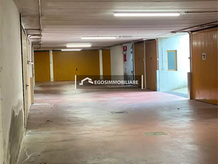 Immagine 37 di Appartamento in vendita  in Via Verona  13 a Peschiera Del Garda
