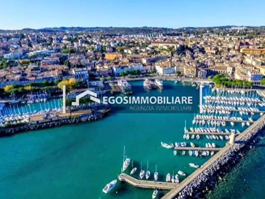 Immagine 11 di Attico in vendita  in Via Marzabotto a Desenzano Del Garda