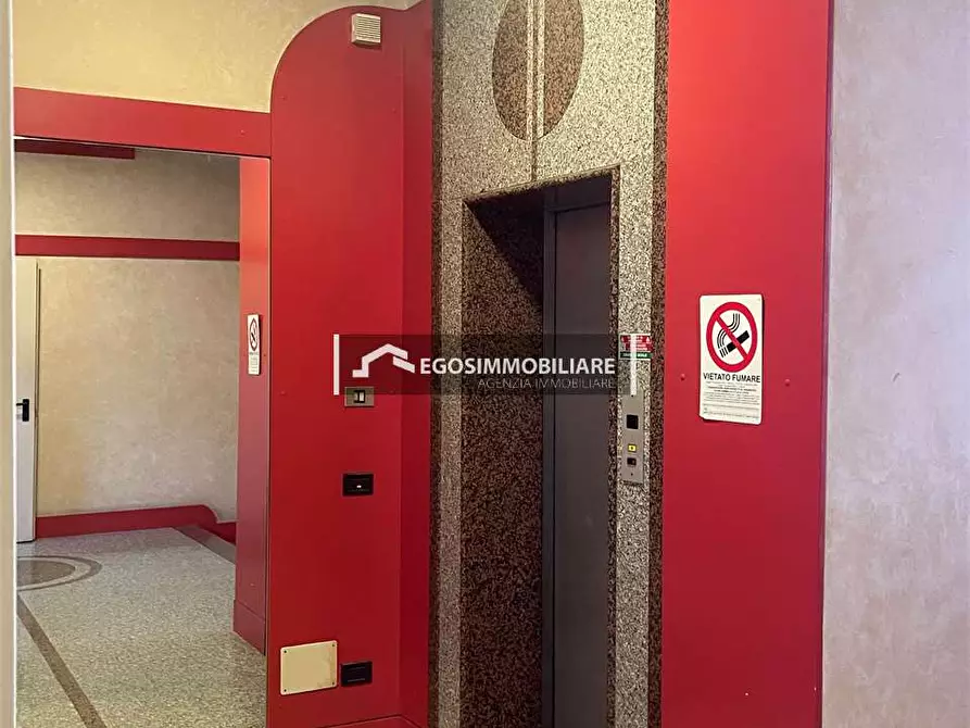 Immagine 10 di Ufficio in affitto  in Via Guglielmo Marconi 133 a Desenzano Del Garda