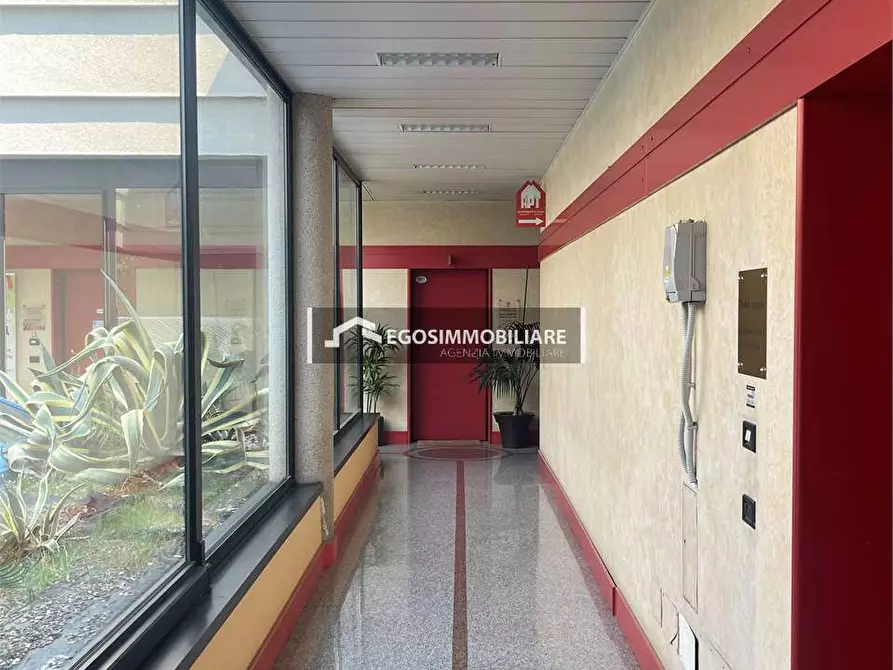 Immagine 11 di Ufficio in affitto  in Via Guglielmo Marconi 133 a Desenzano Del Garda