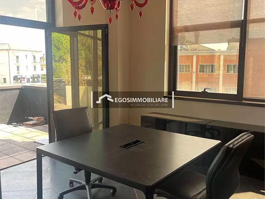 Immagine 15 di Ufficio in affitto  in Via Guglielmo Marconi 133 a Desenzano Del Garda