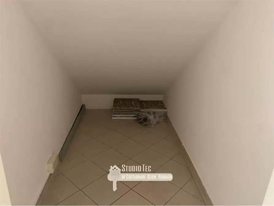 Immagine 8 di Negozio in affitto  in dei navigatori 1 a Ravenna