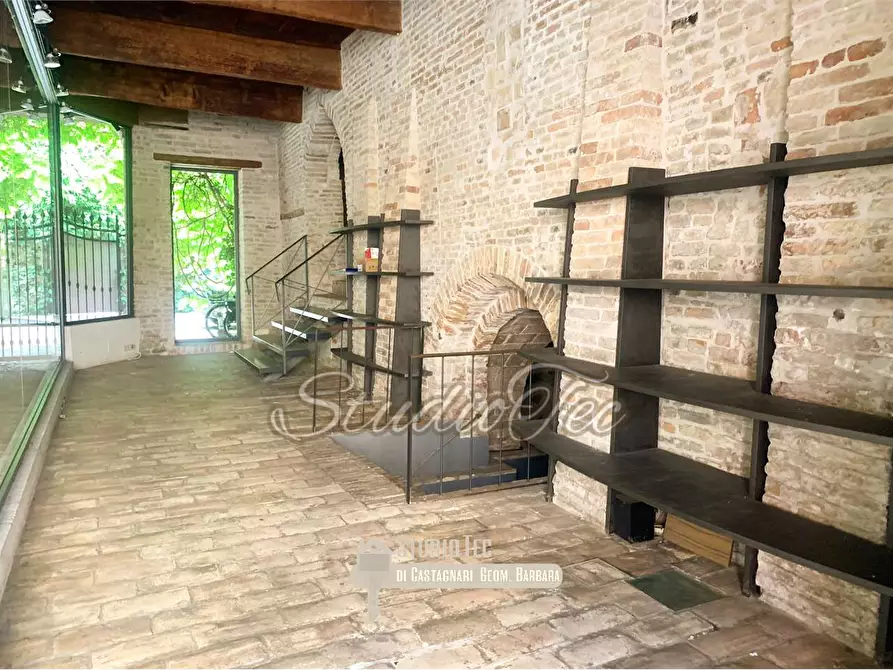 Immagine 5 di Negozio in affitto  in via fanti 9 a Ravenna