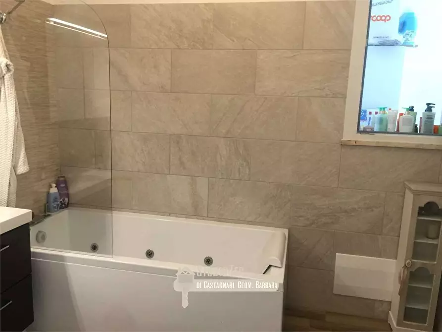 Immagine 9 di Quadrilocale in vendita  in Giovanni Santucci a Ravenna