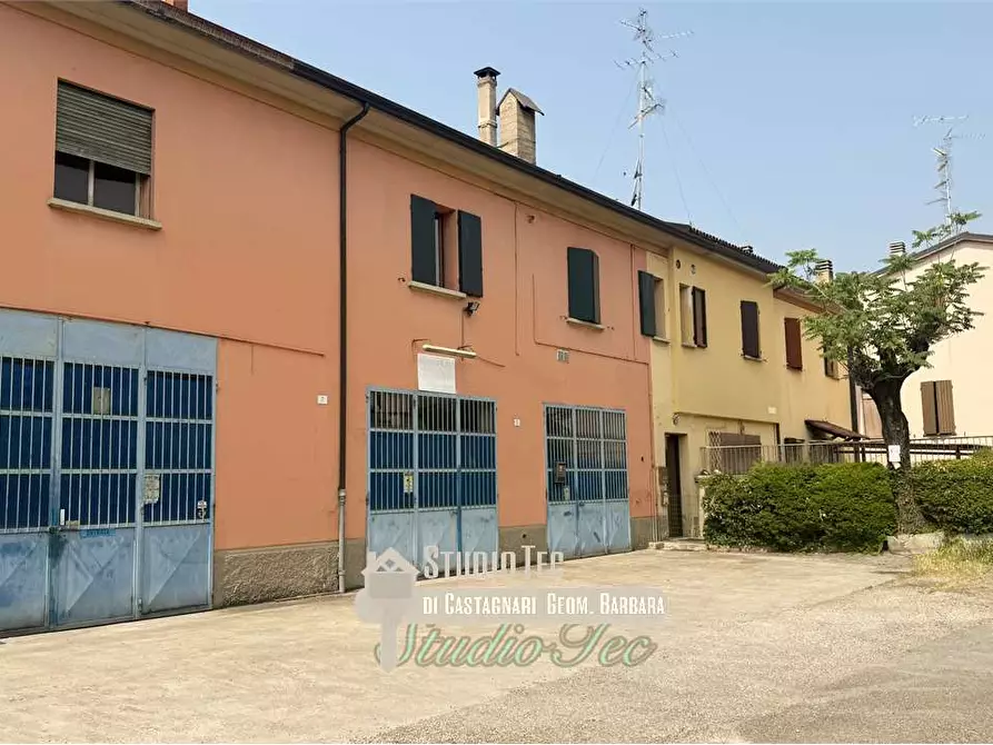 Immagine 1 di Capannone industriale in vendita  in via della resistenza  5 a Imola