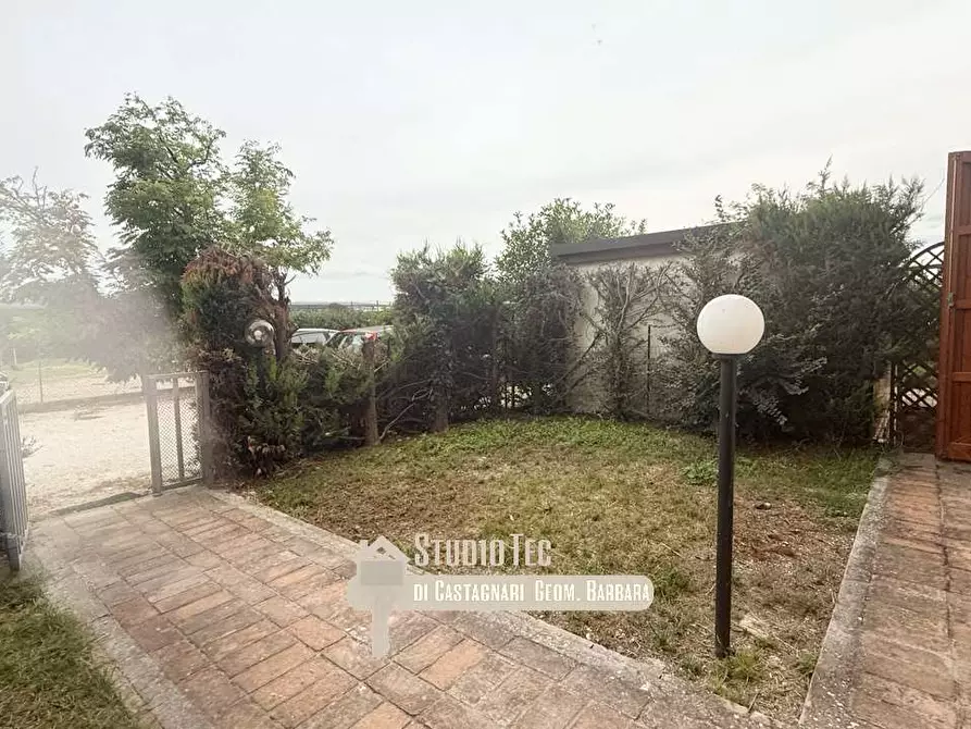 Immagine 17 di Appartamento in vendita  in via viazza  19 a Ravenna