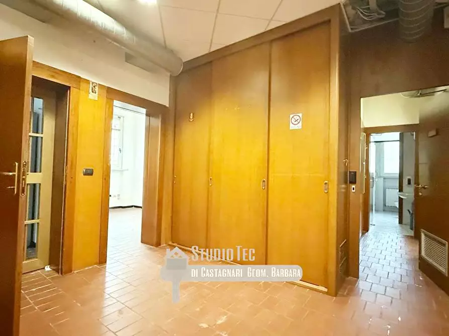 Immagine 18 di Negozio in affitto  in via castel san pietro 1 a Ravenna