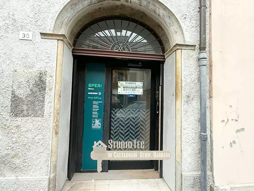 Immagine 22 di Negozio in affitto  in via castel san pietro 1 a Ravenna