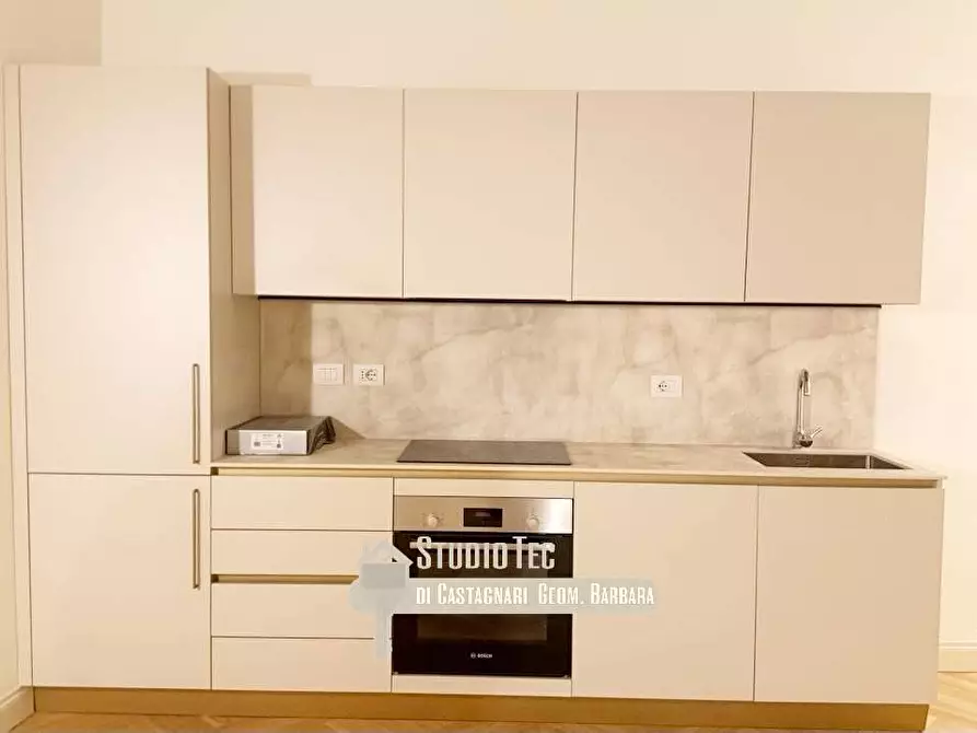 Immagine 4 di Appartamento in vendita  in via camillo cavuor  1 a Ravenna