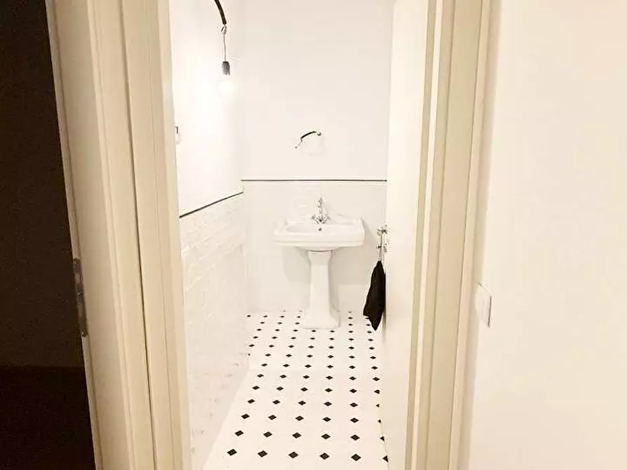 Immagine 5 di Appartamento in vendita  in via camillo cavuor  1 a Ravenna