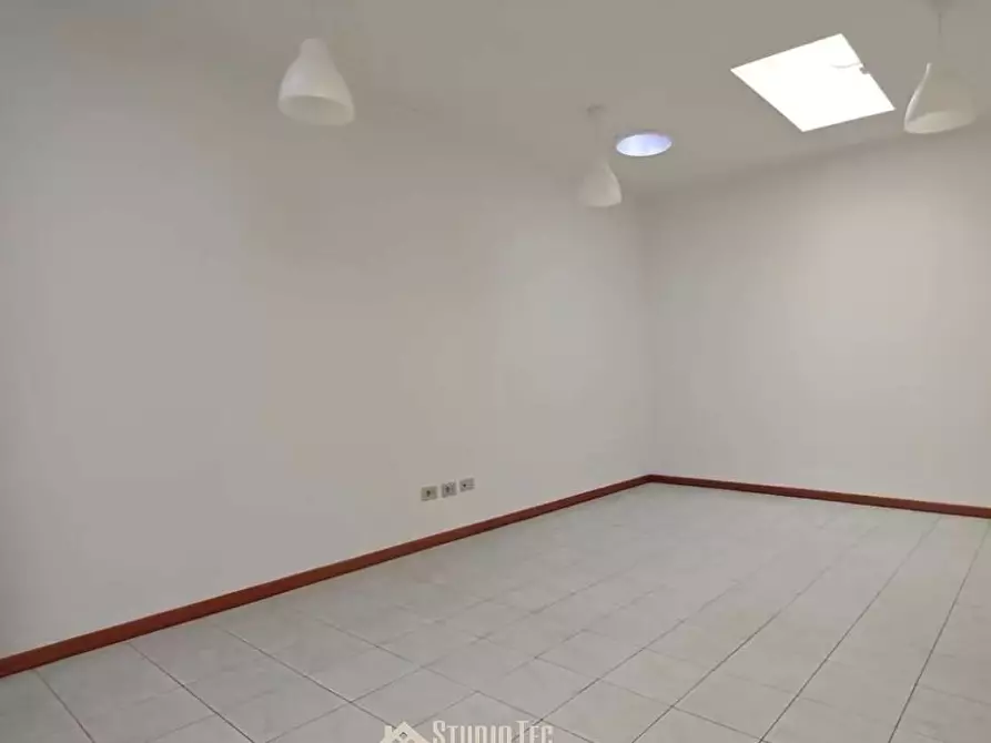 Immagine 10 di Trilocale in vendita  in Via newton 1 a Ravenna