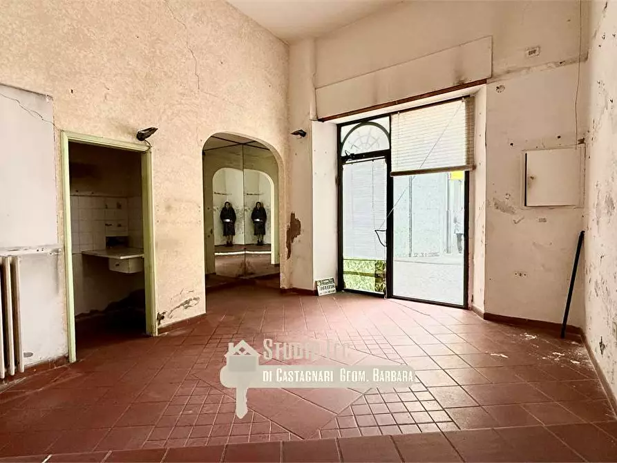 Immagine 9 di Negozio in affitto  in Via Mentana  a Ravenna