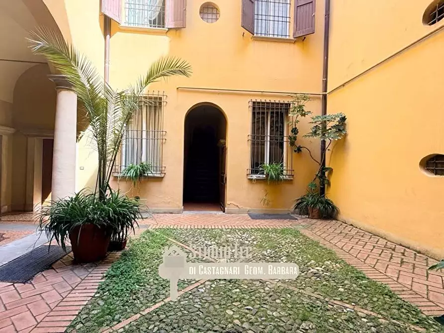 Immagine 18 di Bilocale in affitto  in VIA BORGONUOVO  1 a Bologna