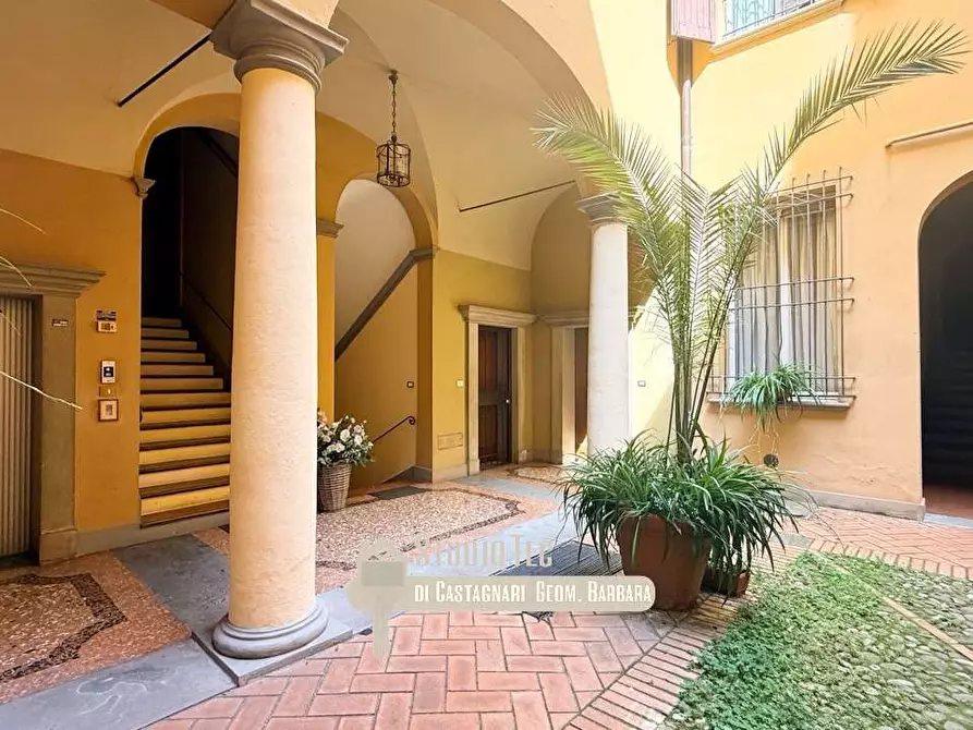 Immagine 20 di Bilocale in affitto  in VIA BORGONUOVO  1 a Bologna