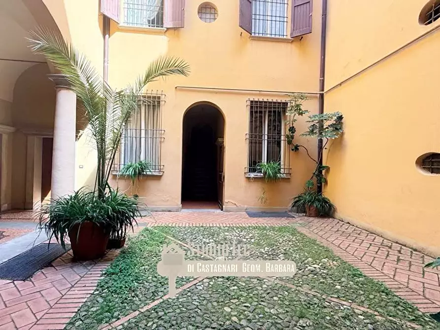 Immagine 6 di Bilocale in affitto  in VIA BORGONUOVO  1 a Bologna