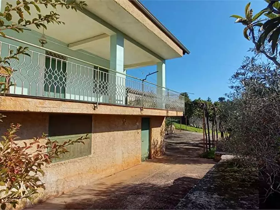 Immagine 1 di Casa indipendente in vendita  in Monte Caputo a Monreale