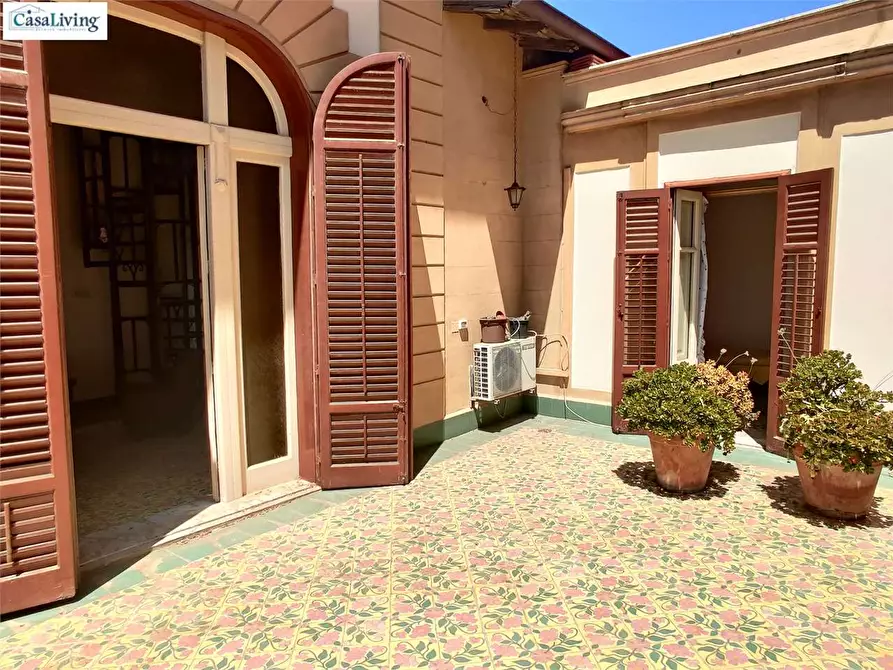 Immagine 1 di Appartamento in vendita  in Via Imperatore Federico  36 a Palermo