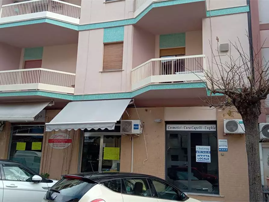 Immagine 11 di Negozio in affitto  in Via Venero  29 a Monreale