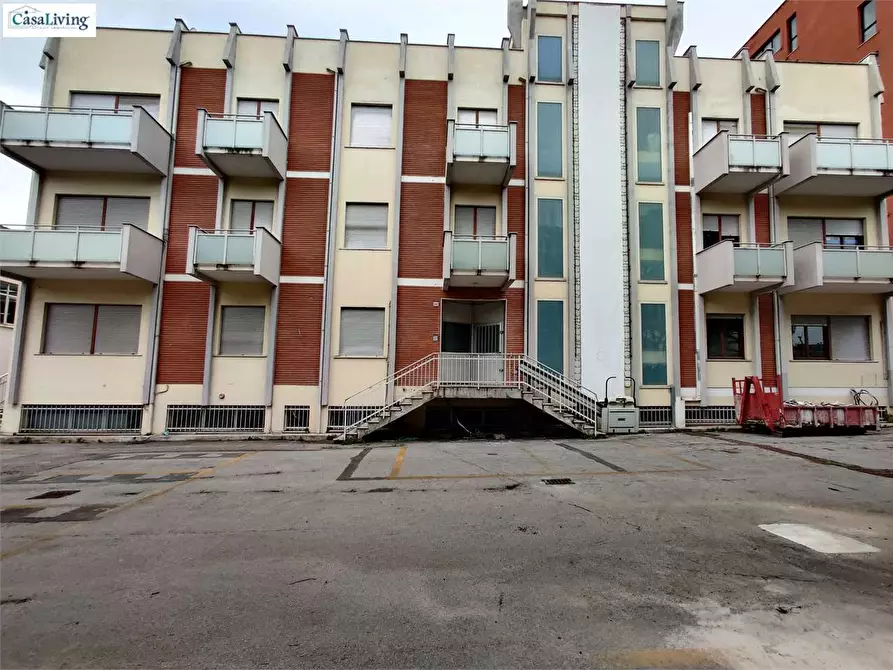 Immagine 11 di Ufficio in affitto  in Via Pietro nenni-Via Ugo La Malfa 24 a Palermo