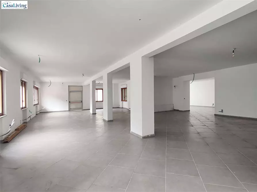 Immagine 2 di Negozio in affitto  in Via Pietro Nenni - Via Ugo La Malfa 24 a Palermo