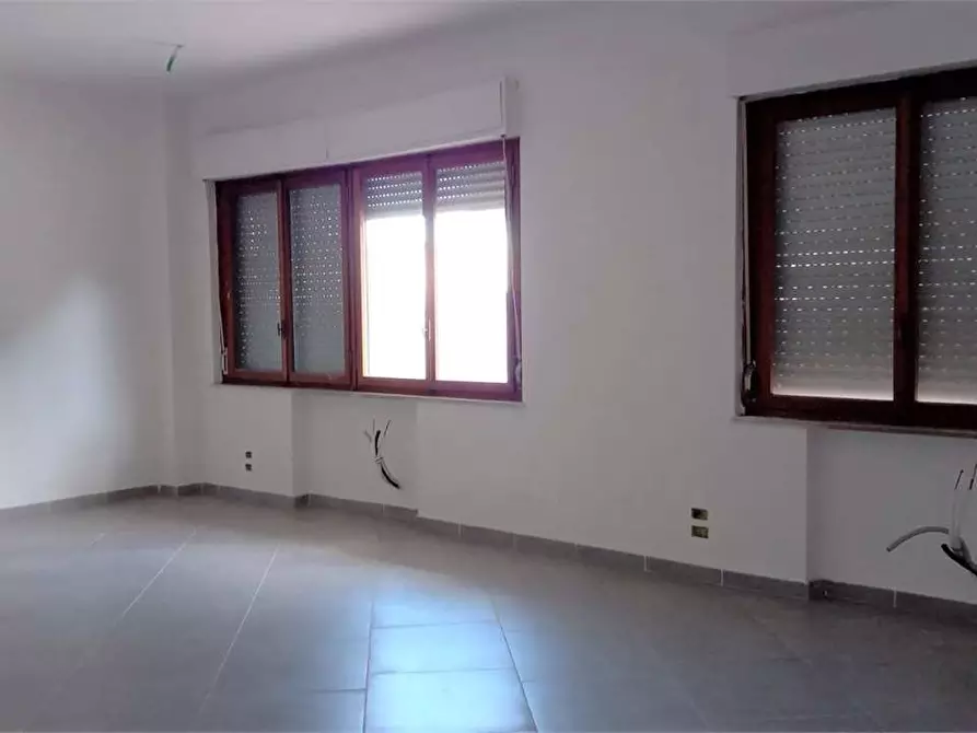 Immagine 5 di Negozio in affitto  in Via Pietro Nenni - Via Ugo La Malfa 24 a Palermo