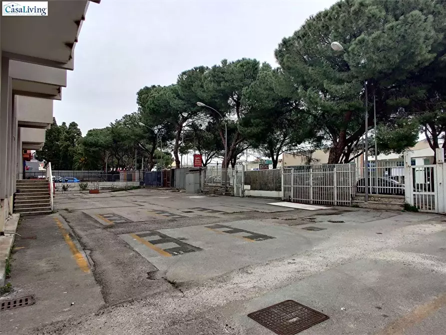 Immagine 3 di Ufficio in affitto  in Via Pietro Nenni - Via Ugo La Malfa 24 a Palermo