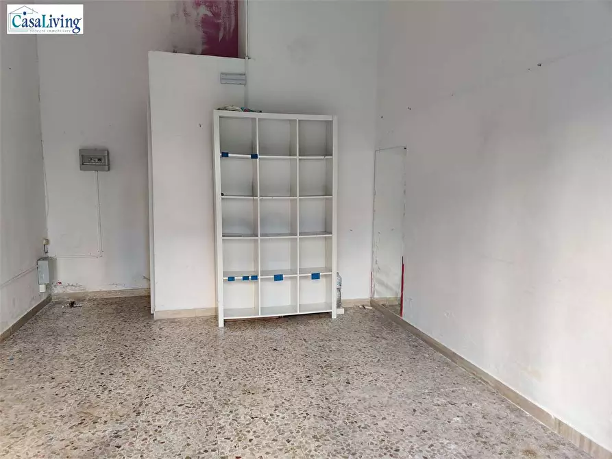 Immagine 3 di Negozio in vendita  in via filippo di giovanni 38 a Palermo