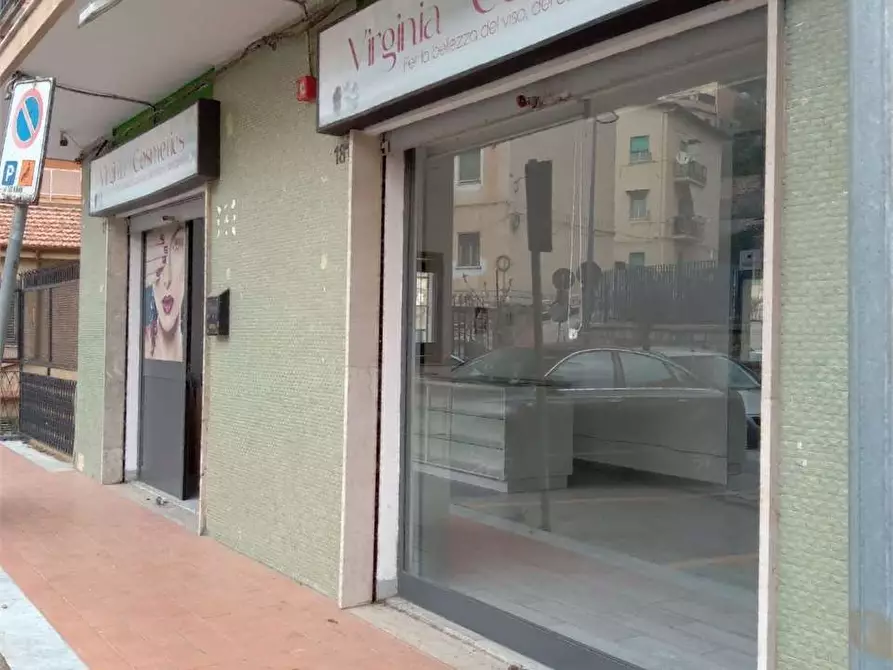 Immagine 4 di Negozio in vendita  in Via Venero  179 a Monreale