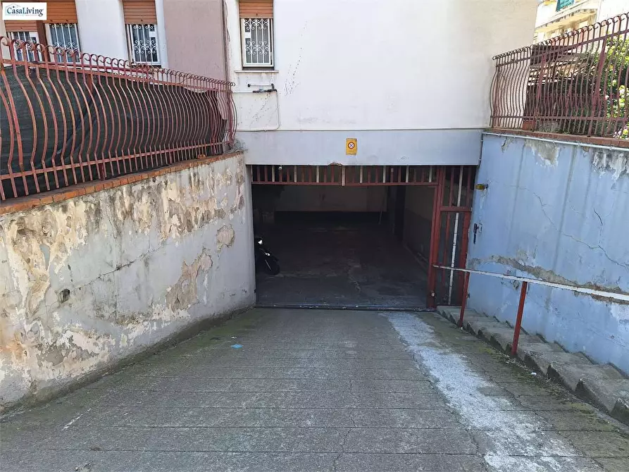 Immagine 2 di Magazzino in vendita  in Via Villagrazia 124/A a Palermo