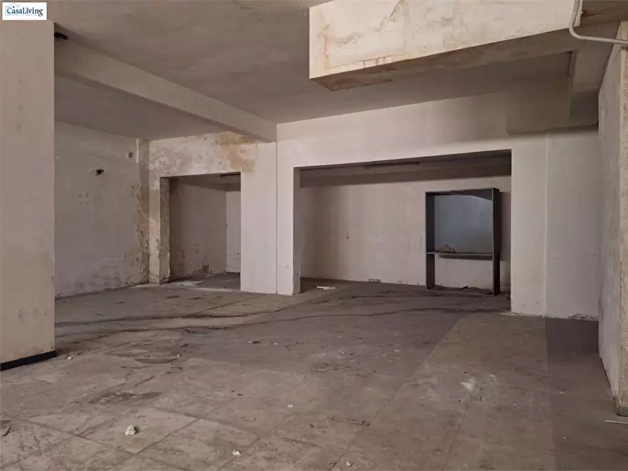 Immagine 10 di Magazzino in vendita  in Via Villagrazia 124/A a Palermo