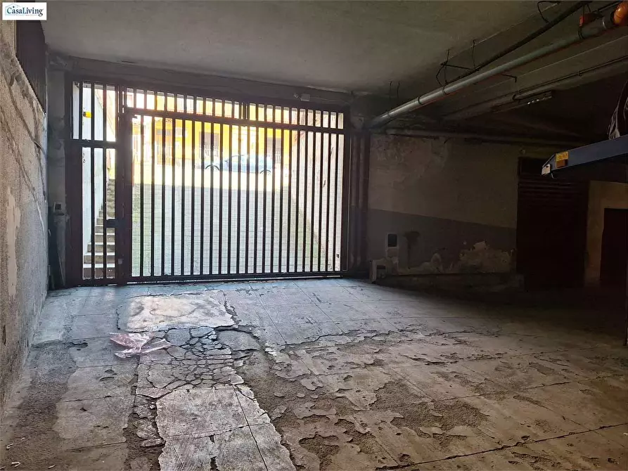 Immagine 23 di Magazzino in vendita  in Via Villagrazia 124/A a Palermo