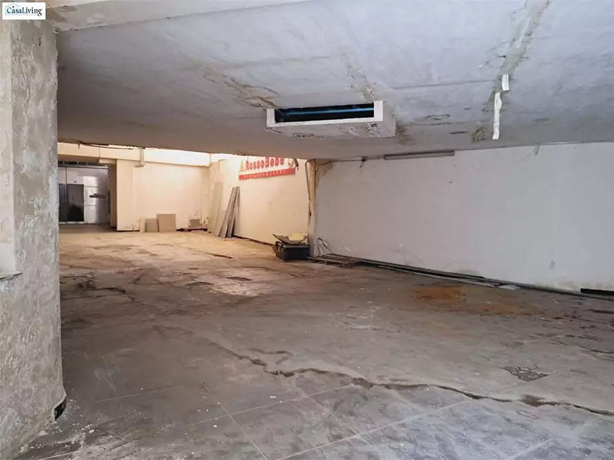Immagine 24 di Magazzino in vendita  in Via Villagrazia 124/A a Palermo