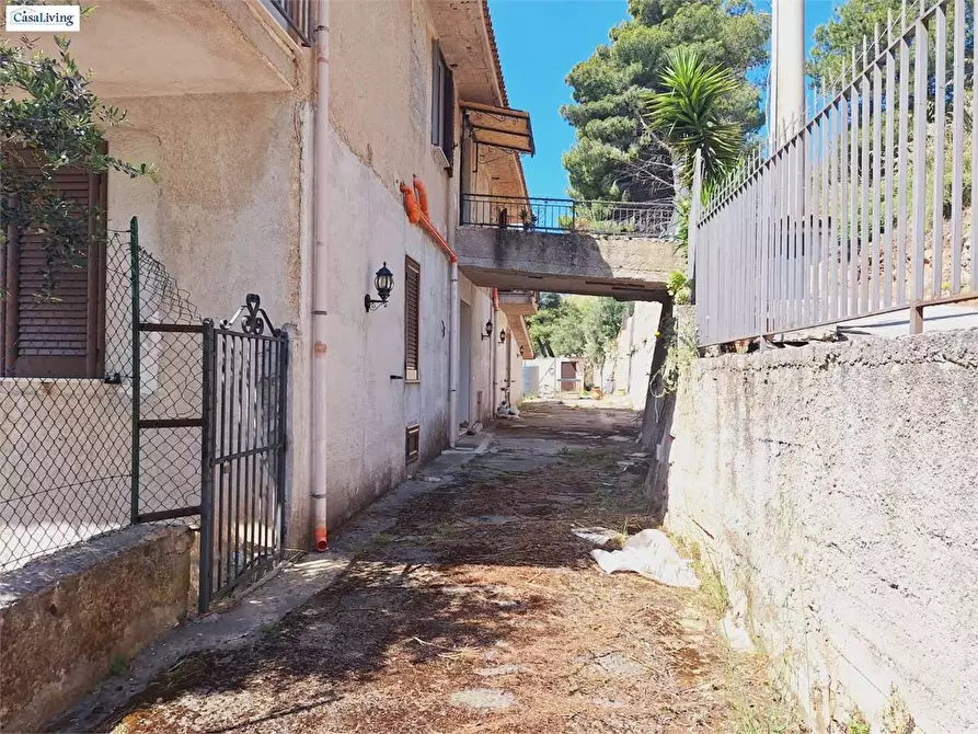 Immagine 32 di Porzione di villa in vendita  in Via Esterna Valle Cuba 34 a Monreale