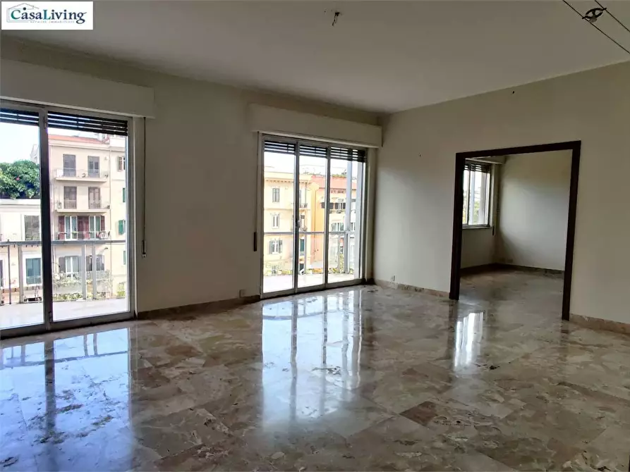 Immagine 2 di Appartamento in affitto  in Via Marchese Ugo 74 a Palermo