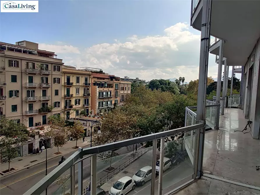 Immagine 10 di Appartamento in affitto  in Via Marchese Ugo 74 a Palermo