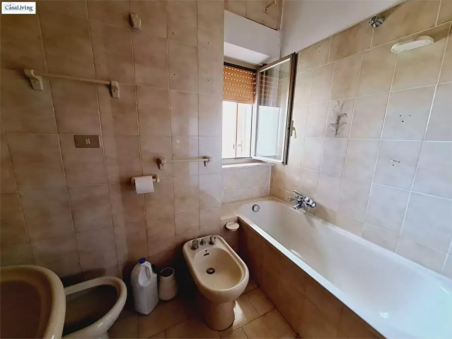 Immagine 17 di Appartamento in vendita  in Via Mariano Stabile 110 a Palermo