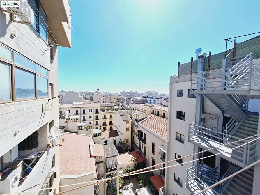 Immagine 22 di Appartamento in vendita  in Via Mariano Stabile 110 a Palermo