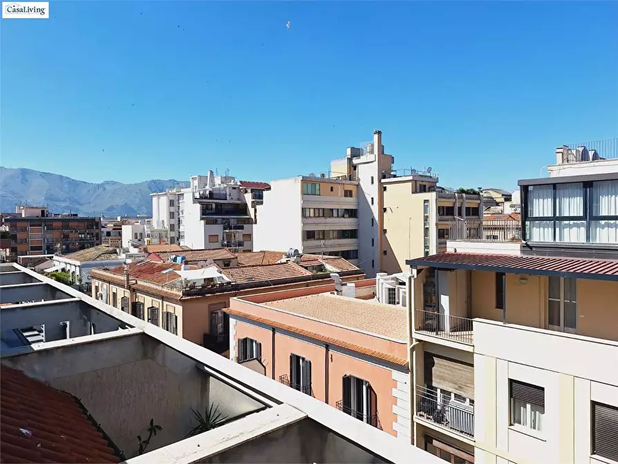 Immagine 28 di Appartamento in vendita  in Via Mariano Stabile 110 a Palermo