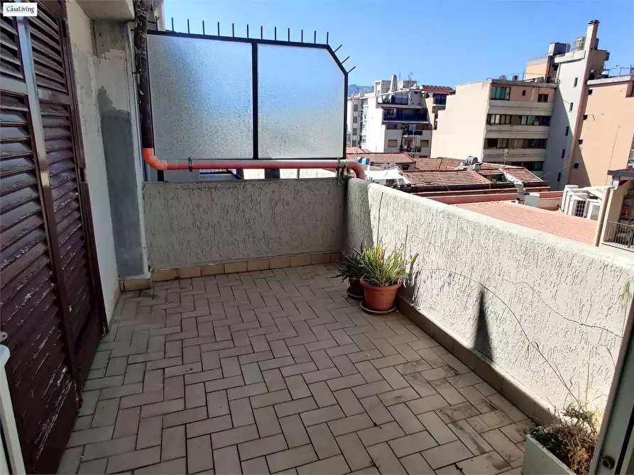 Immagine 30 di Appartamento in vendita  in Via Mariano Stabile 110 a Palermo