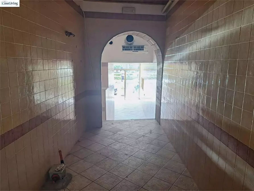 Immagine 7 di Negozio in affitto  in Piazza Vittorio Emanuele 21 a Monreale