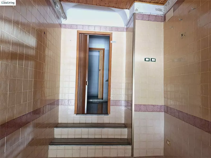 Immagine 11 di Negozio in affitto  in Piazza Vittorio Emanuele 21 a Monreale