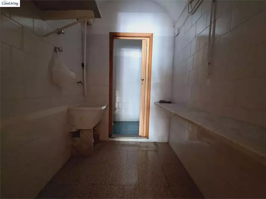 Immagine 12 di Negozio in affitto  in Piazza Vittorio Emanuele 21 a Monreale