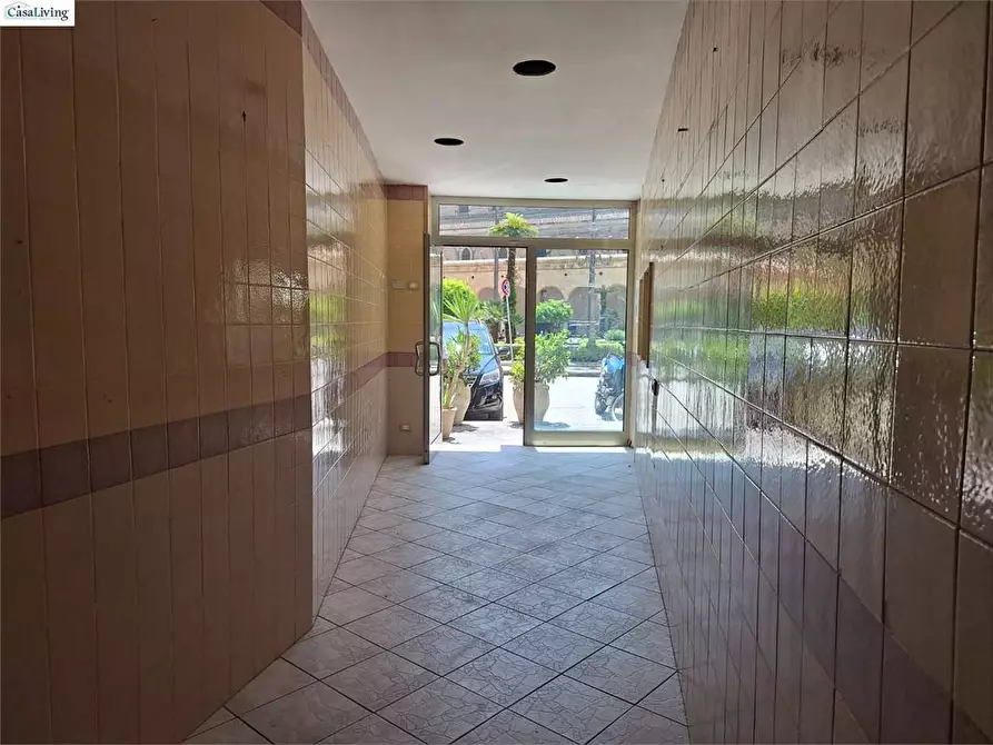 Immagine 13 di Negozio in affitto  in Piazza Vittorio Emanuele 21 a Monreale