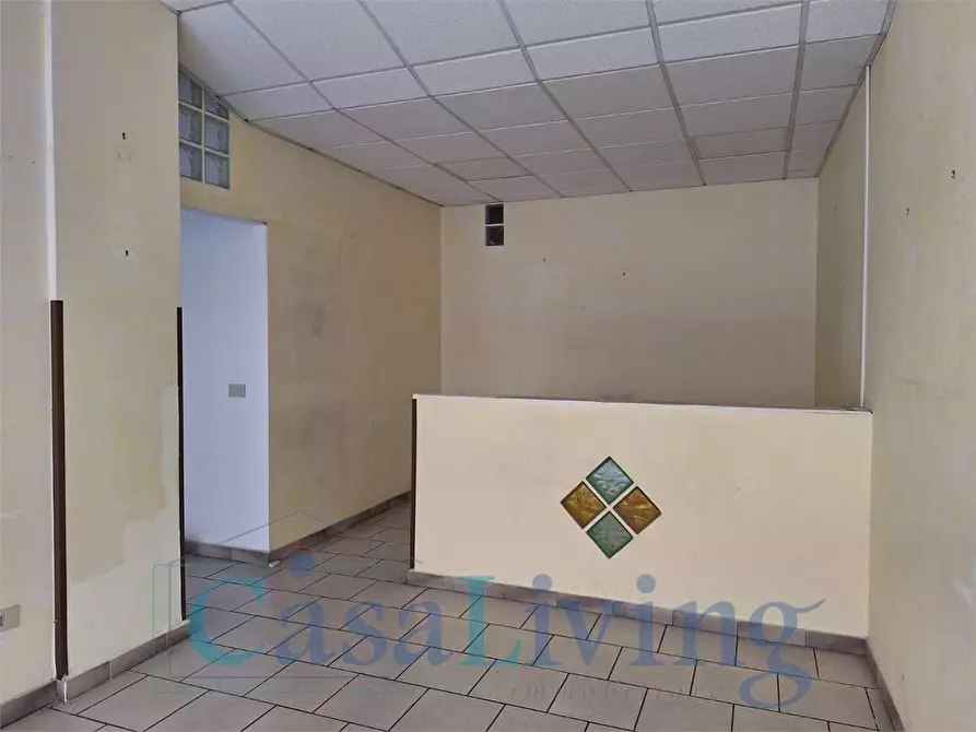 Immagine 6 di Negozio in affitto  in Via Aldo Moro  42-44 a Monreale
