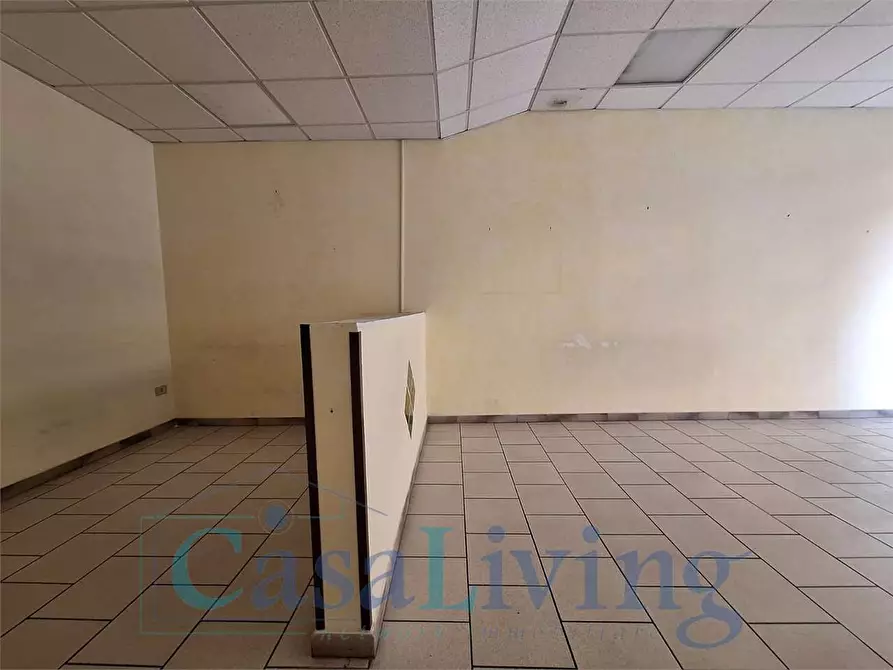Immagine 7 di Negozio in affitto  in Via Aldo Moro  42-44 a Monreale