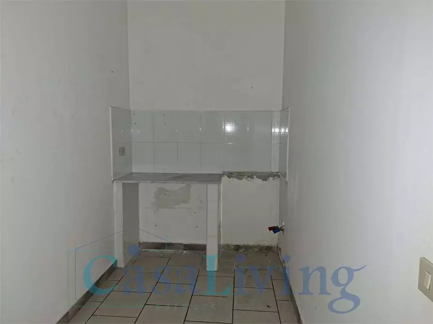 Immagine 18 di Negozio in affitto  in Via Aldo Moro  42-44 a Monreale