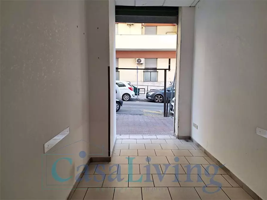 Immagine 22 di Negozio in affitto  in Via Aldo Moro  42-44 a Monreale