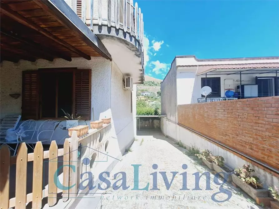 Immagine 6 di Villa in vendita  a Monreale