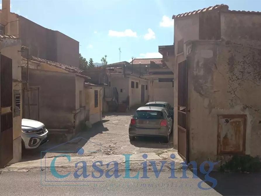 Immagine 4 di Magazzino in vendita  in Via Venero 205 a Monreale